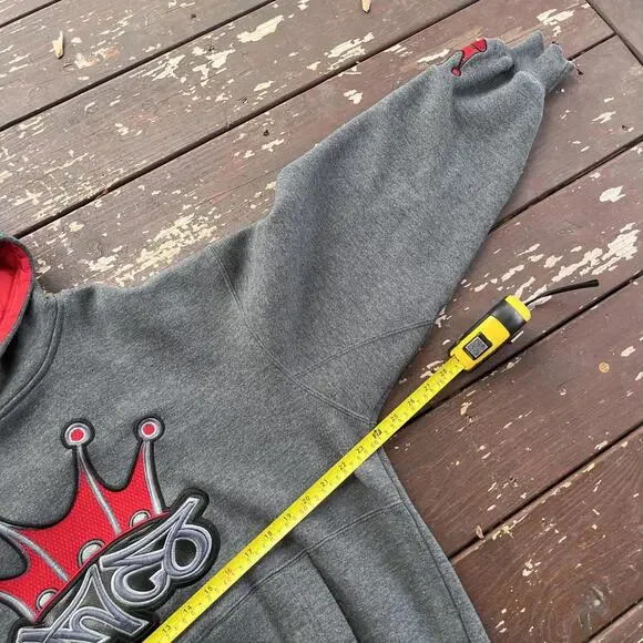 (M) Vintage 90s Y2K JNCO Jeans Tribal Crown Embroidered Hoodie - Picture 5 of 6
